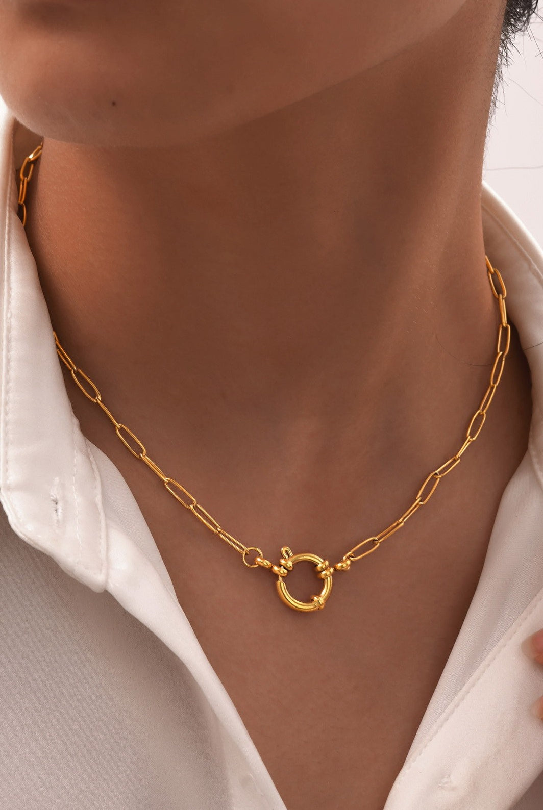 Link Chain Necklace with Circle Clasp Detail