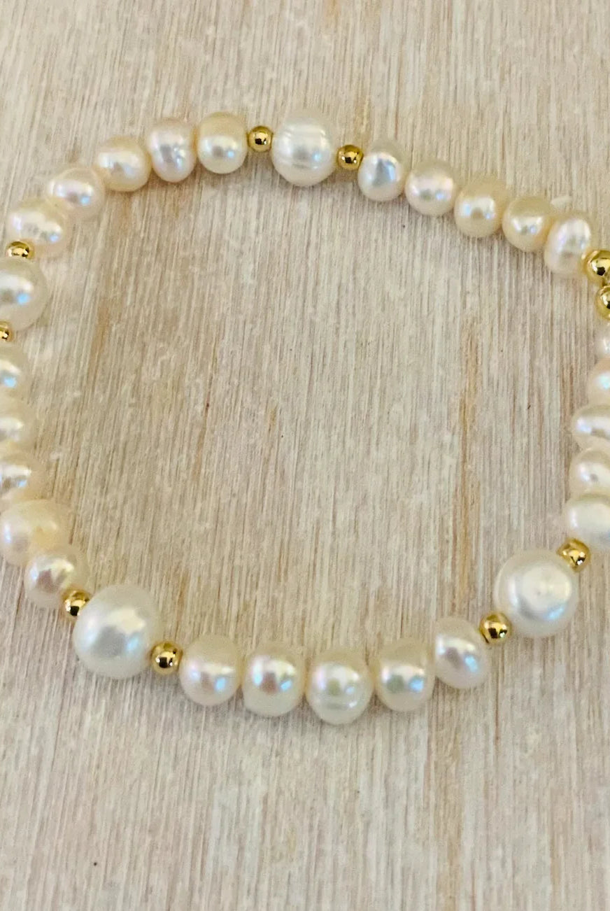 *FINAL SALE* Mac & Me Stretch Freshwater Pearls and Gold Bead Bracelet