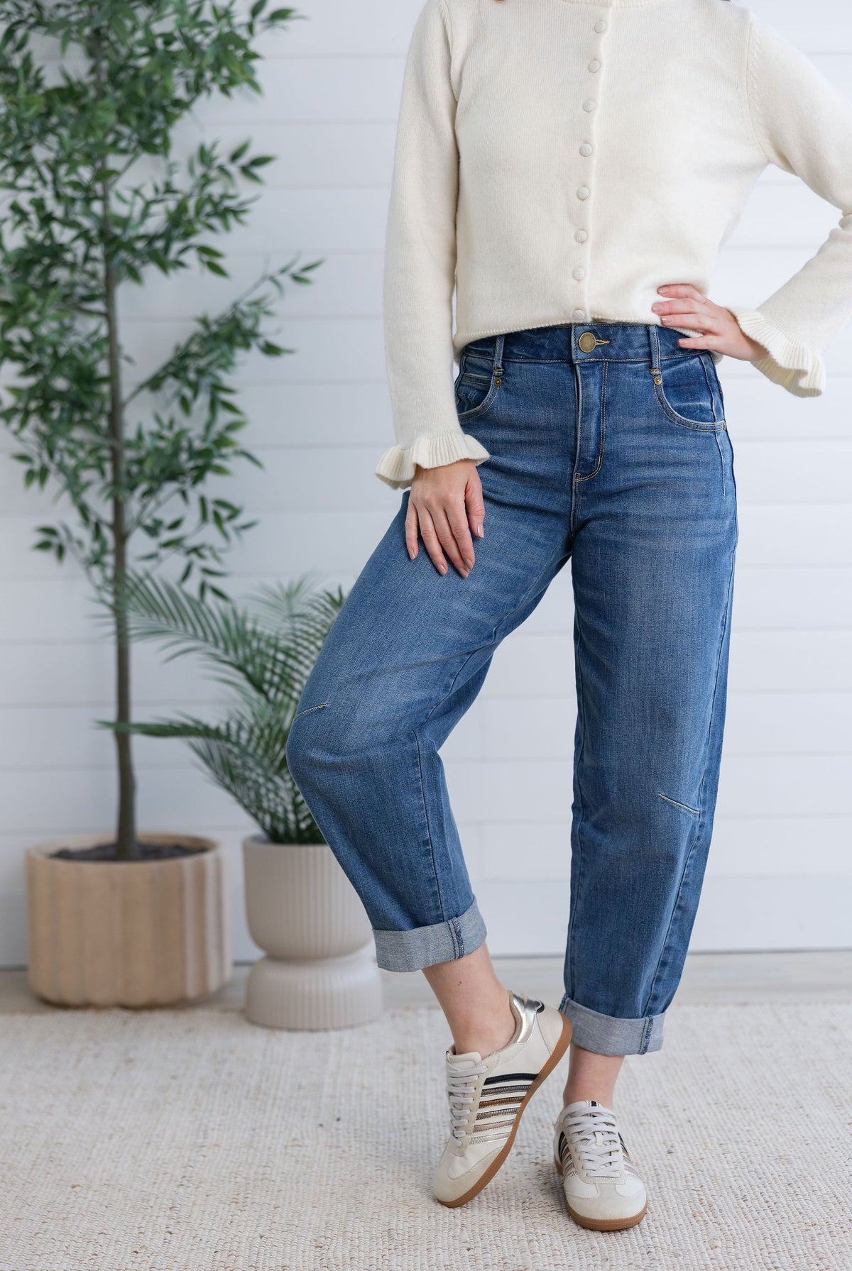 Mac and Me Skyrise Studio Barrel Jean