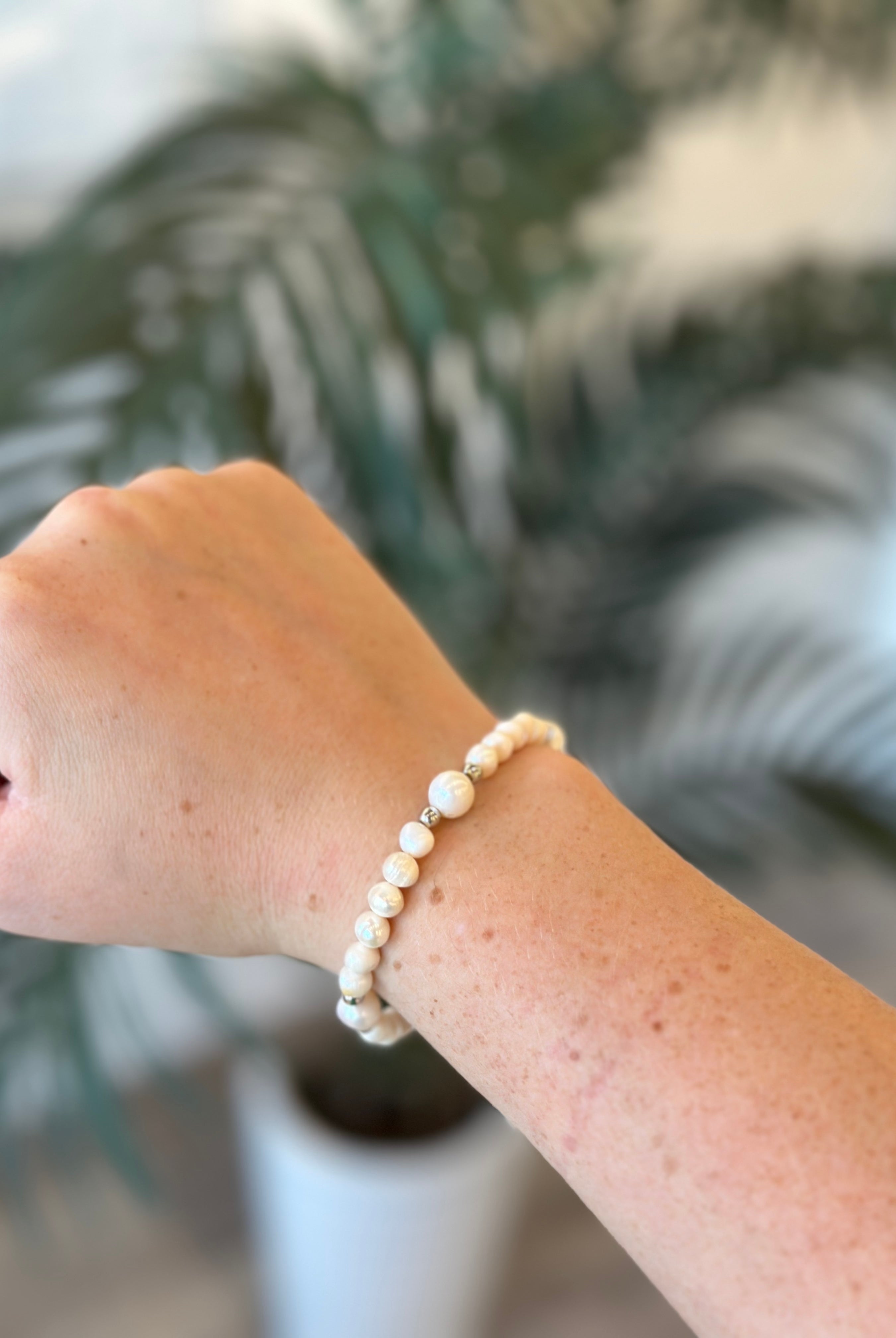 *FINAL SALE* Mac & Me Stretch Freshwater Pearls and Gold Bead Bracelet