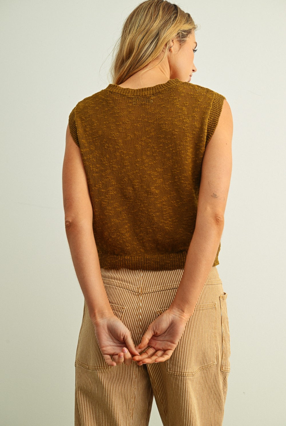 Sleeveless Textured Knit Top with Ribbed Trim