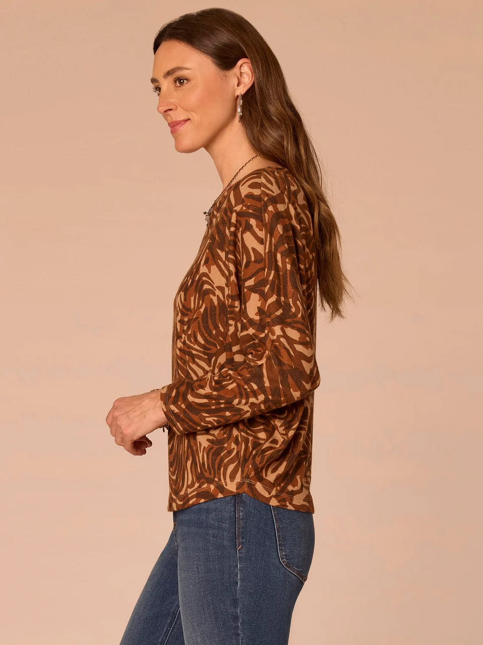 Patterned Batwing Sleeve Boat Neck Knit Top