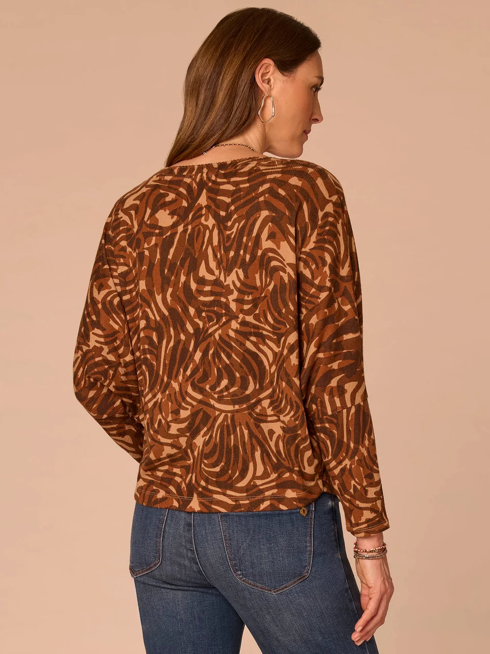 Patterned Batwing Sleeve Boat Neck Knit Top