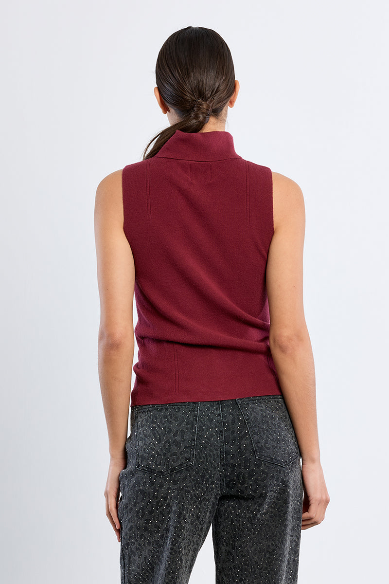 Sleeveless Turtleneck Slim Fit Sweater