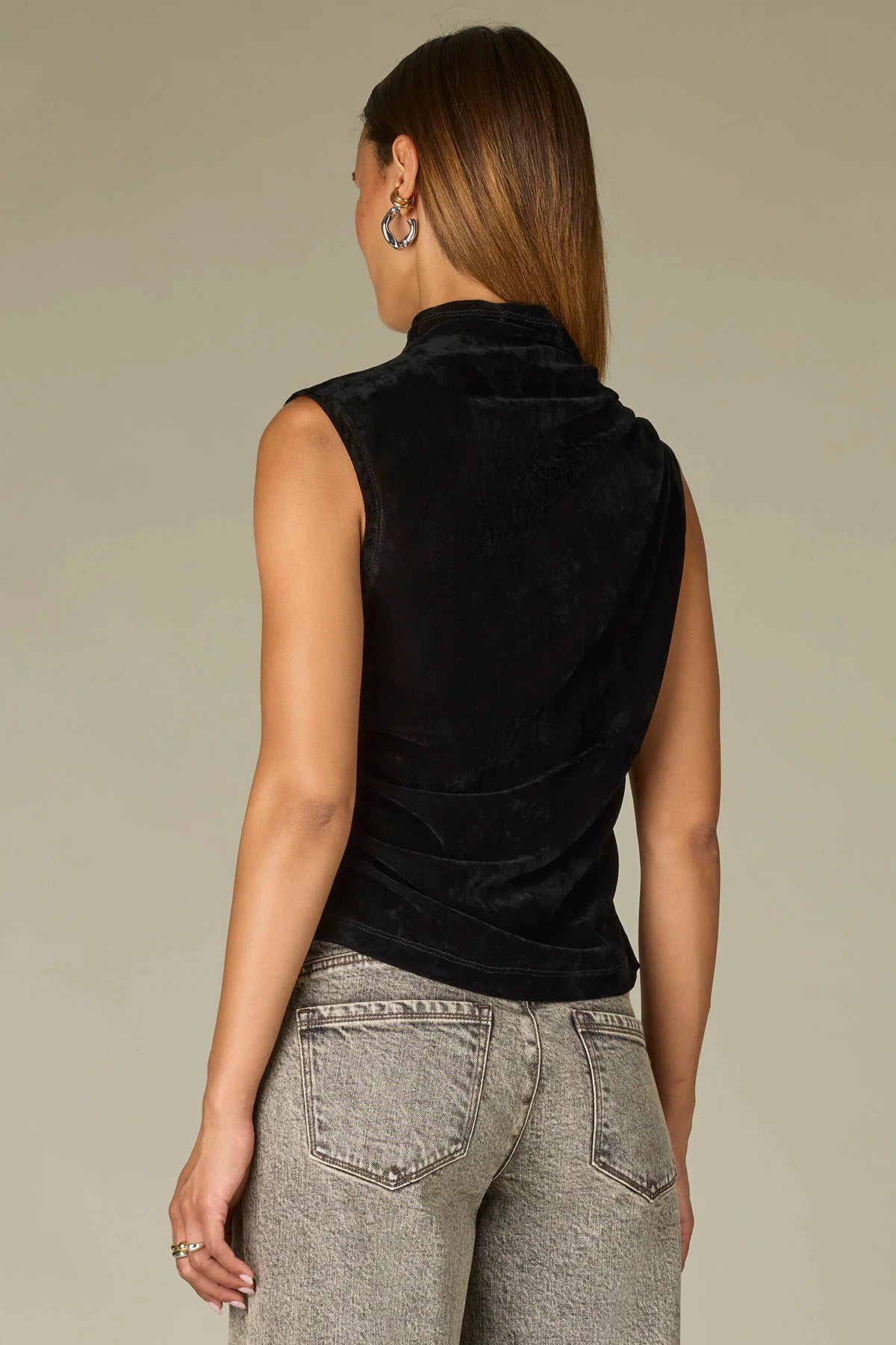 Sleeveless Mock Neck Pleated Asymmetrical Hem Knit Tank Top