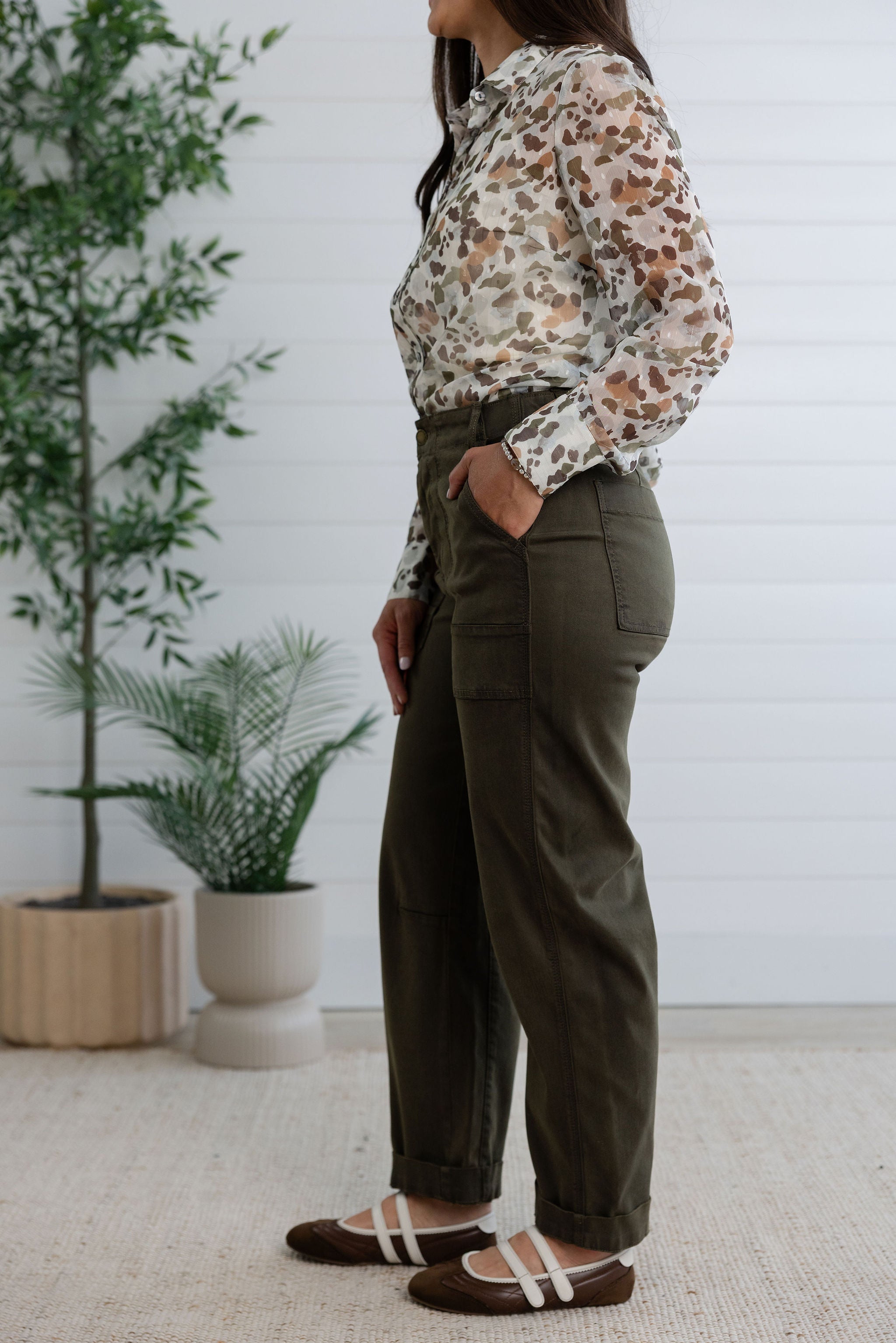 Twill Barrel Leg Pants with Patch Pockets