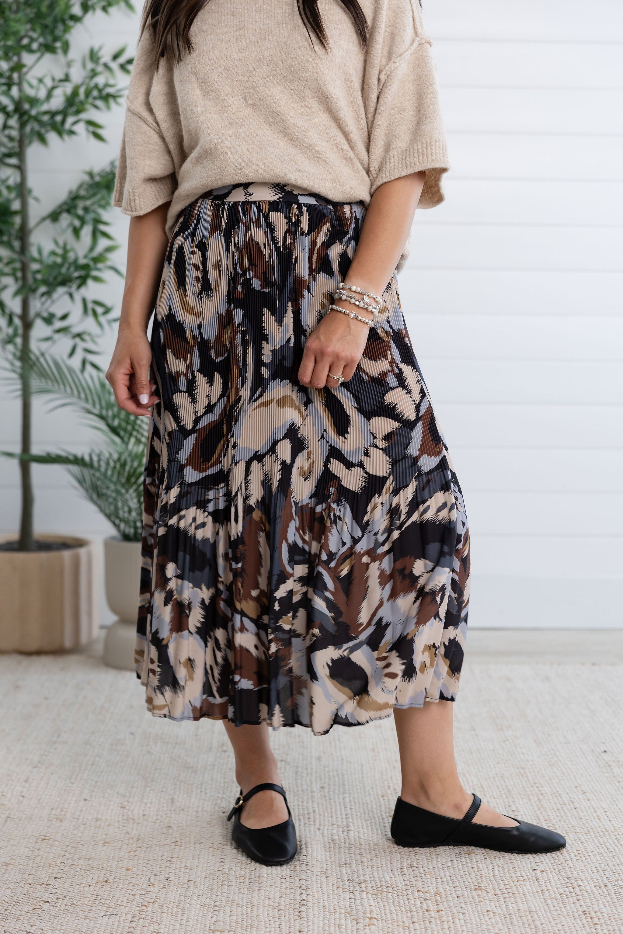 MB Long Patterned Plisse Skirt with Slit