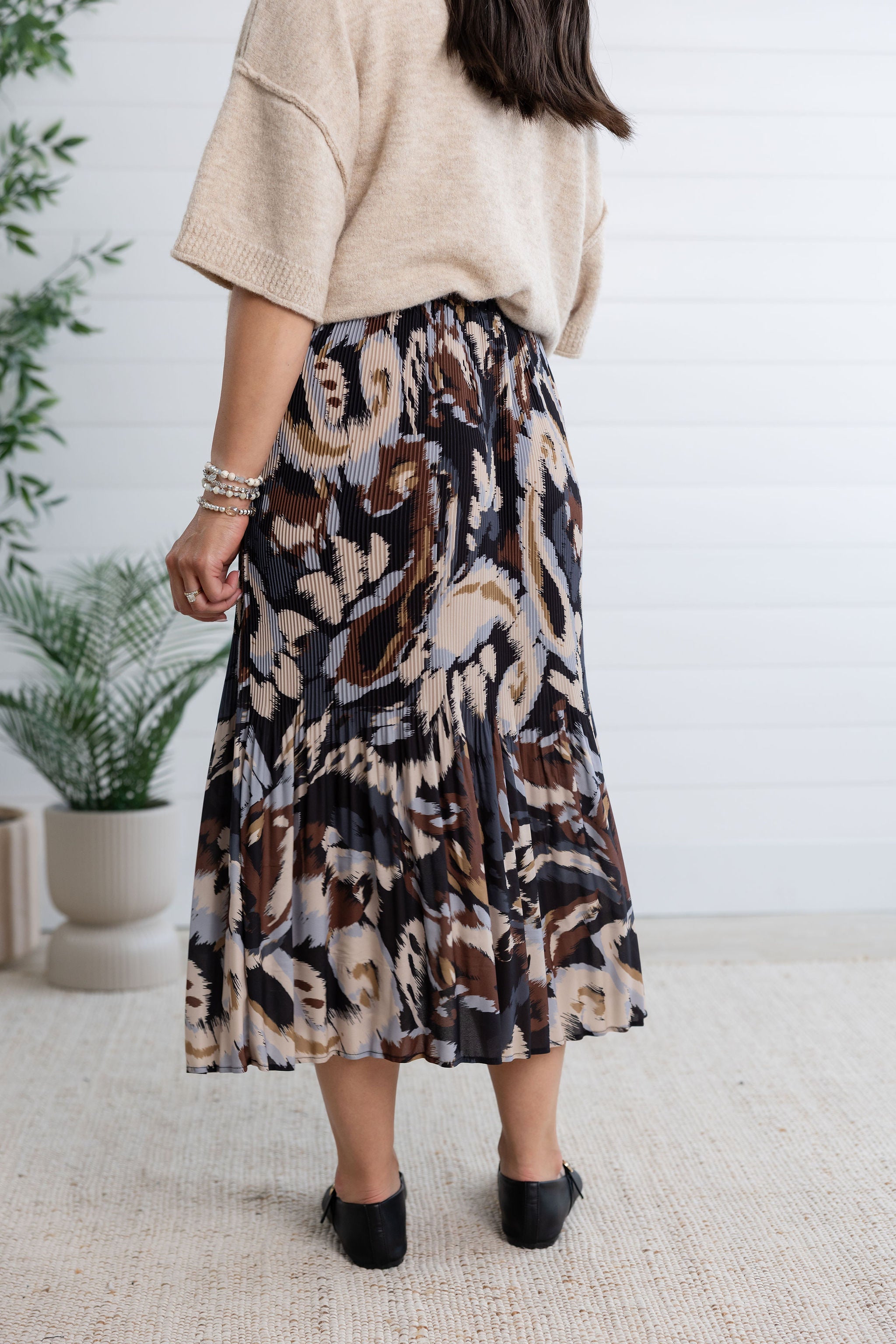 MB Long Patterned Plisse Skirt with Slit