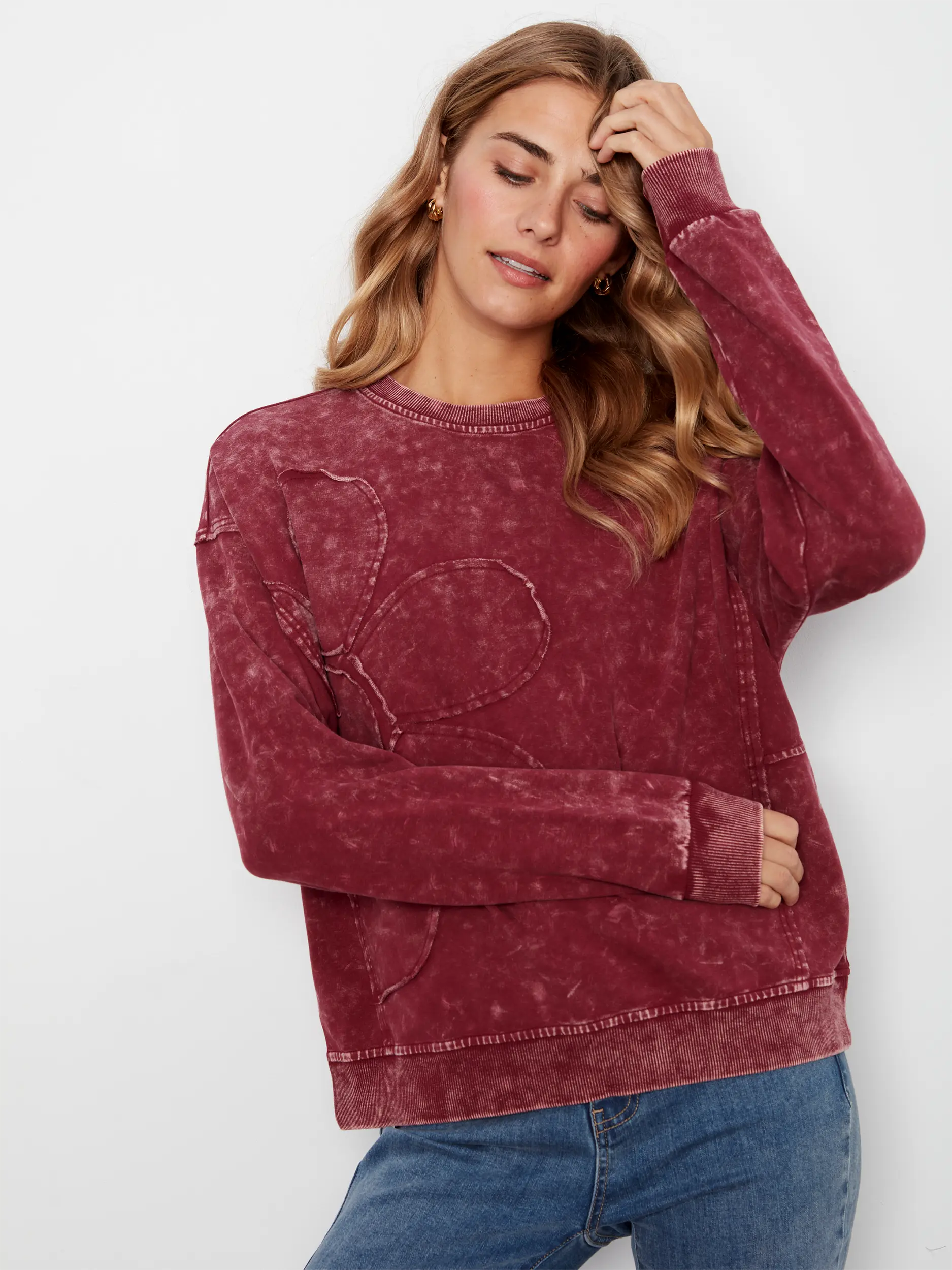 Long Sleeve Sweatshirt Top with Flower Applique