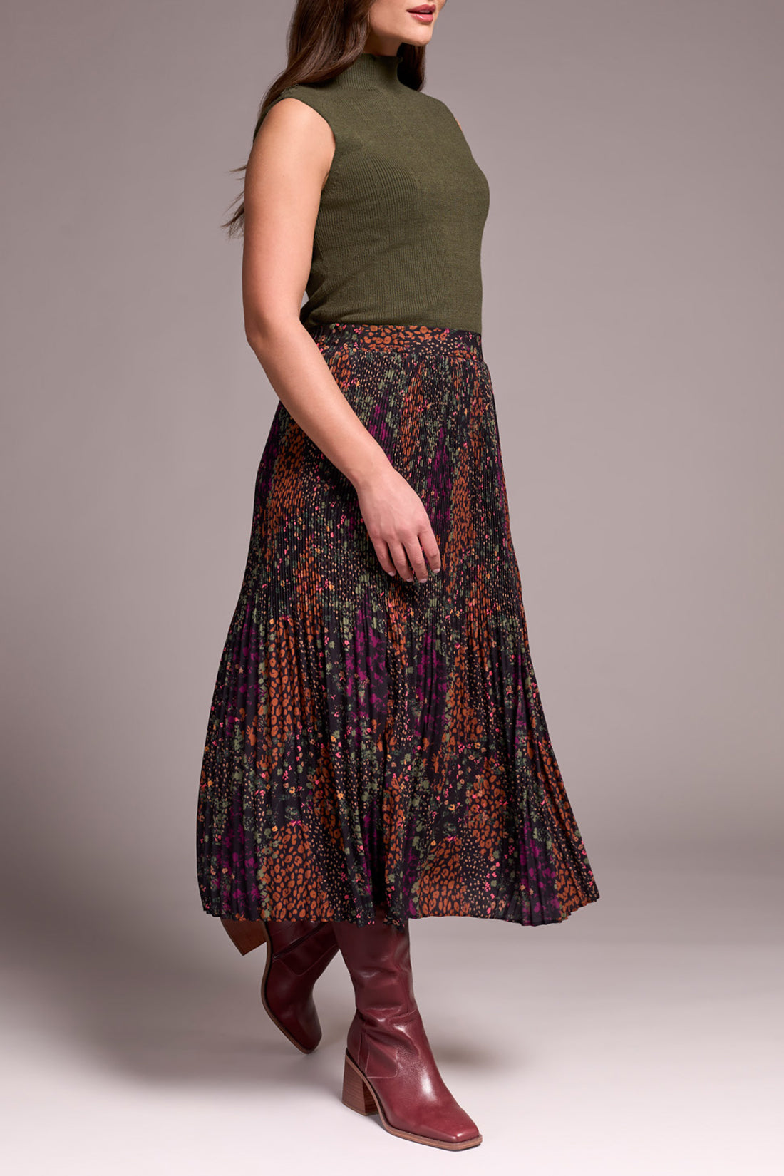 MB Long Patterned Plisse Skirt with Slit