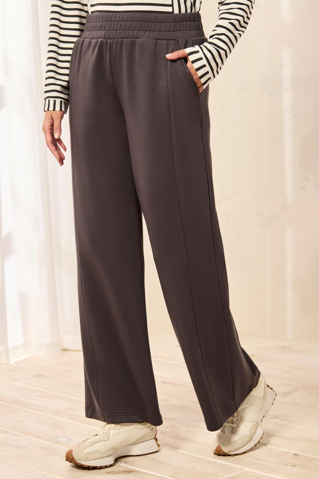 MB Pull On Scuba Ankle Pant with Pockets