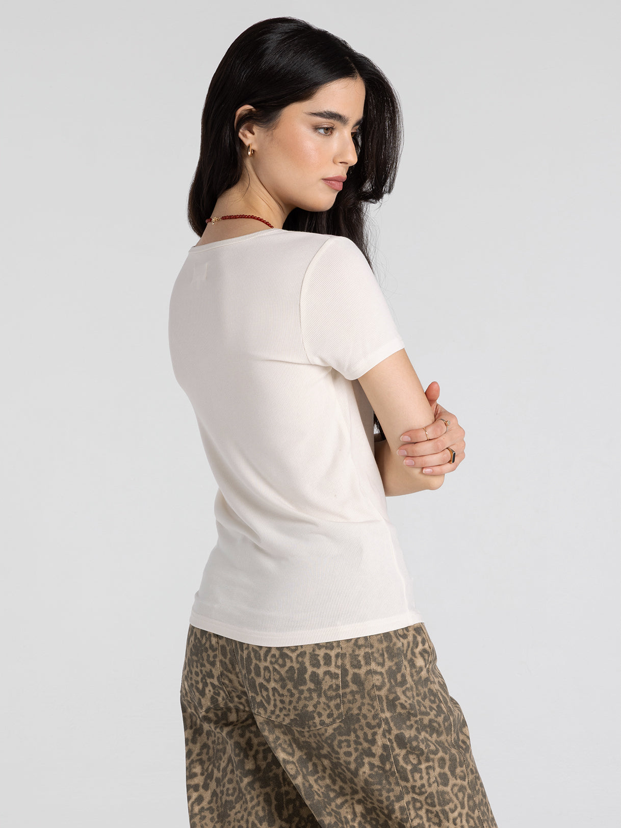Scoop Neck Short Sleeve Tee with Three Buttons