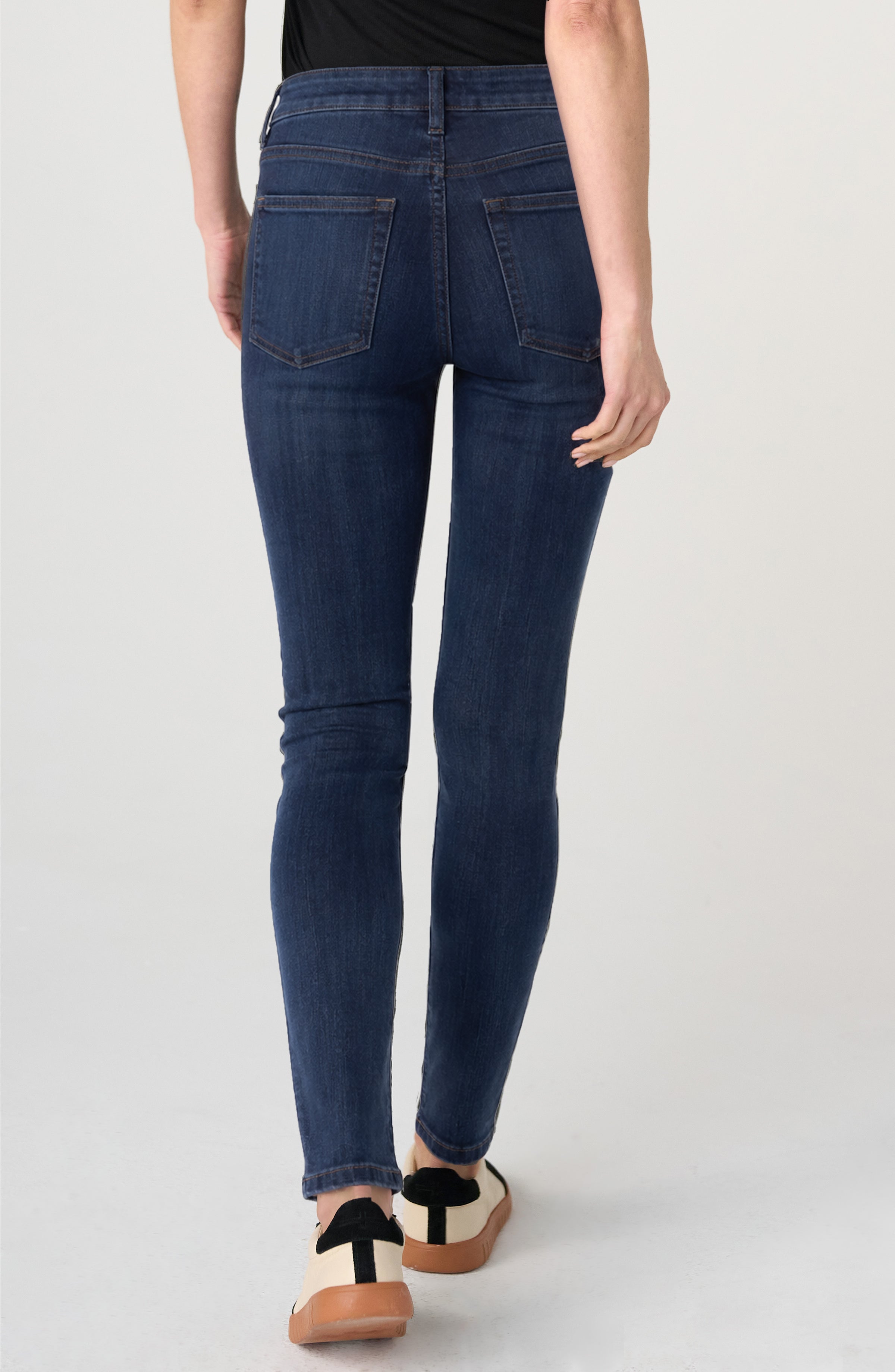 Liverpool Mid Rise Abby Skinny with Comfort Waist - 30" Ins